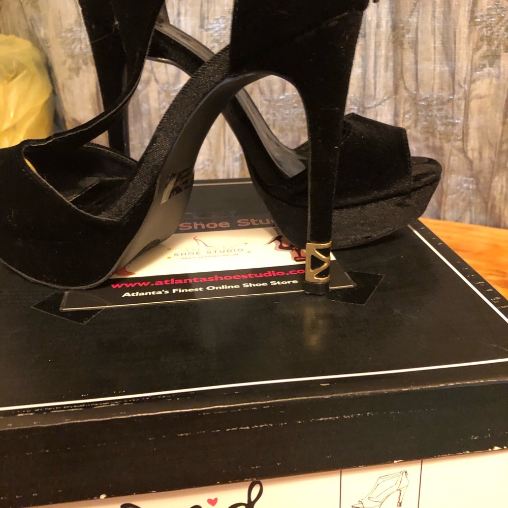 High heels - Picture 3 of 5